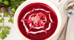 Supă cremă de sfeclă roșie